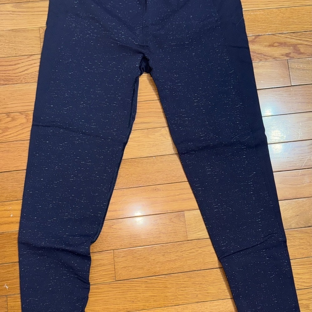 Lululemon Free to Flow 7/8
Tight *Fleck